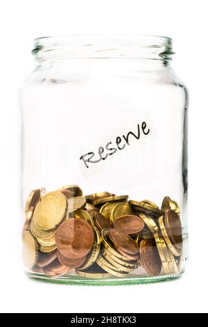 Erschöpfte Euro-Reserven im Glas Stockfoto