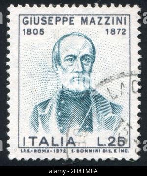 ITALIEN - UM 1972: Briefmarke gedruckt von Italien, zeigt Giuseppe Mazzini (1805-1872), Patriot und Schriftsteller, um 1972 Stockfoto