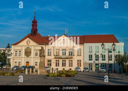 BRANDYS NAD LABEM, TSCHECHIEN - 11. SEPTEMBER 2016: Ansicht des Rathauses in Brandys nad Labem, Tschechien Stockfoto