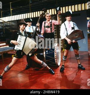 ZDF Hitparade, Musiksendung, Deutschland 1969 - 2000, Sendung vom 6. September 1982. Interpret: Spider Murphy Gang mit ihrer Titel 'wo bist Du?' Stockfoto