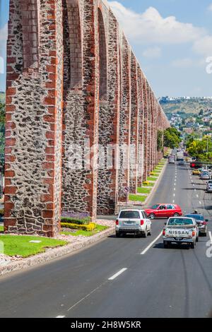 QUERETARO, MEXIKO: 3. OKTOBER 2016: Blick auf das Aquädukt in Queretaro, Mexiko Stockfoto