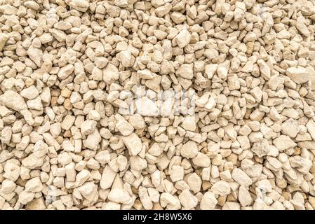 Zerkleinert Kies als Hintergrund oder Textur, Hintergrund aus Granit Schotter Stockfoto