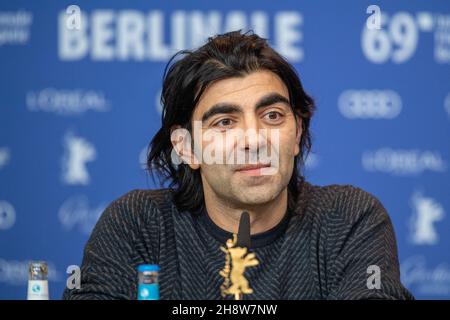 BERLIN, DEUTSCHLAND-Februar 09: Fatih Akin nimmt an der Pressekonferenz „The Golden Glove“ bei den Internationalen Filmfestspielen der Berlinale 69th Teil Stockfoto