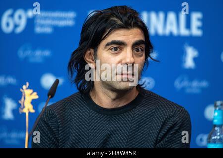 BERLIN, DEUTSCHLAND-Februar 09: Fatih Akin nimmt an der Pressekonferenz „The Golden Glove“ bei den Internationalen Filmfestspielen der Berlinale 69th Teil Stockfoto
