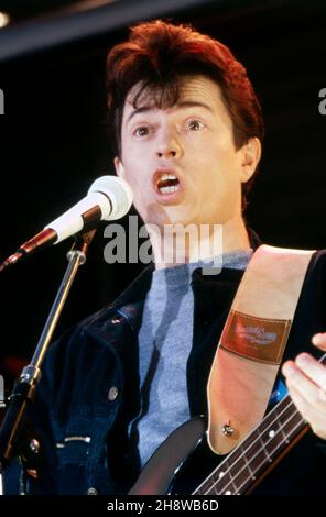 Spider Murphy Gang, Münchner Rock 'n' Roll Band, Sänger Günther Sigl, 1983. Spider Murphy Gang, Münchner Rock 'n' Roll Band, Sänger Günther Sigl, 1983. Stockfoto