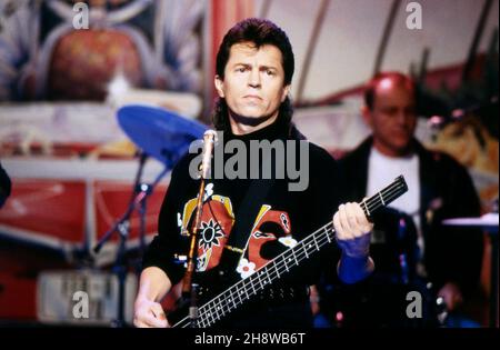 Günther Sigl, Sänger und Gitarrist der Münchner Rock 'n' Roll Band Spider Murphy Gang, 1989. Günther Sigl, Sänger und Gitarrist der Münchner Rock 'n' Roll Band Spider Murphy Gang, 1989. Stockfoto