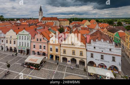 TREBON, TSCHECHISCHE REPUBLIK - 14. JUNI 2016: Luftaufnahme der Altstadt von Trebon, Tschechische Republik. Stockfoto