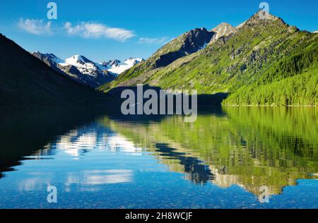 Schöner See in Altai-Gebirge Stockfoto