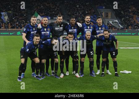 Mailand, Italien. 01st Dez 2021. FC Internazionale während Inter - FC Internazionale gegen Spezia Calcio, italienische Fußballserie Ein Spiel in Mailand, Italien, Dezember 01 2021 Quelle: Independent Photo Agency/Alamy Live News Stockfoto