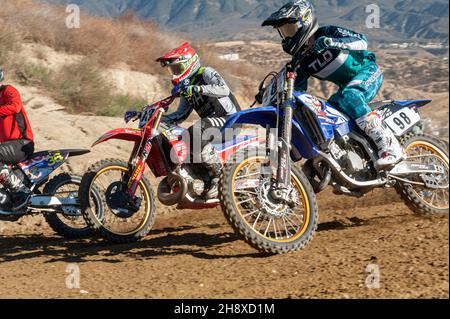 Motocross-Rennen beim jährlichen Red Bull Day 24th im Dirt Grand Prix am 27. November 2021 auf dem Glen Helen Raceway in Südkalifornien. Stockfoto