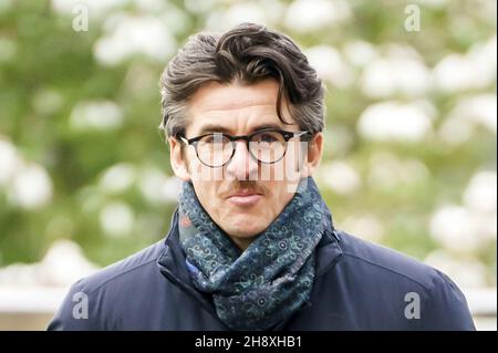 Datei-Foto vom 29-11-2021 von Bristol Rovers-Manager Joey Barton, der bestritten hat, dass er dem rivalisierenden Manager Daniel Stendel nur wenige Minuten vor der Verletzung des damaligen Barsley-Chefs im Tunnel „feindlich und aggressiv“ gegenübersteht. Ausgabedatum: Donnerstag, 2. Dezember 2021. Stockfoto