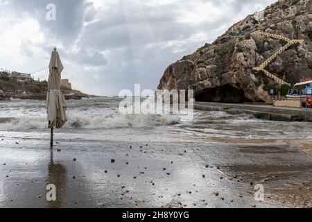 Stürmisches Wetter im Oktober, Xlendi, Gozo, Malta, Europa Stockfoto