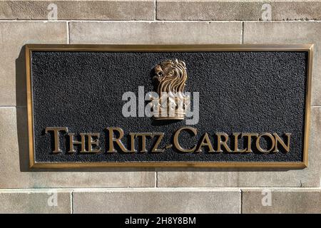 San Francisco, Usa. 23rd. November 2021. Das Ritz-Carlton Hotel in der 600 Stockton St. in San Francisco, CA. November 23, 2021. (Foto von Samuel Rigelhaupt/Sipa USA) Quelle: SIPA USA/Alamy Live News Stockfoto