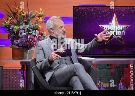 NUR FÜR REDAKTIONELLE VERWENDUNG Host Graham Norton während der Dreharbeiten für die Graham Norton Show im BBC Studioworks 6 Television Center, Wood Lane, London, die am Freitagabend auf BBC One ausgestrahlt werden. Stockfoto