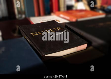 Ankara, Türkei - November 21 2021: Nutuk Buch auf Flohmarkt. (Nutuk war eine Rede von Mustafa Kemal Atatürk) Stockfoto