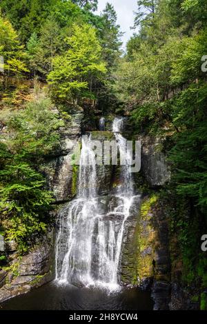 Hauptwasserfall der Bushkill Falls in der Pocono Mountains Region von Pennsylvania, Vereinigte Staaten von Amerika Stockfoto