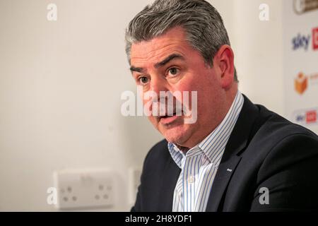 HARTLEPOOL, GBR. DEZ 2ND. Adrian Bevington, Direktor von Hartlepool United, spricht mit der Presse über die Ernennung von Graeme Lee zum Manager von Victoria Park, Hartlepool, am Donnerstag, 2nd. Dezember 2021. (Kredit: Mark Fletcher | MI News) Kredit: MI Nachrichten & Sport /Alamy Live News Stockfoto