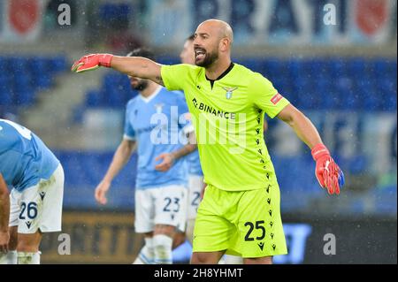 ROM, ITALIEN - 2. DEZEMBER: Pepe Reina von SS Lazio Gesten während der Serie Ein Spiel zwischen SS Lazio und Udinese Calcio im Stadio Olimpico am 2. Dezember 2021 in Rom, Italien (Foto: Ciro Santangelo/Orange PicBilder) Stockfoto