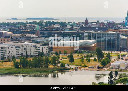 Helsinki Central Library Oodi vom Turm des Olympiastadions in Helsinki aus gesehen Stockfoto