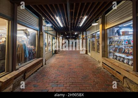 Fort Worth, NOVEMBER 27 2021, Nachtansicht der Stockyards Station Stockfoto