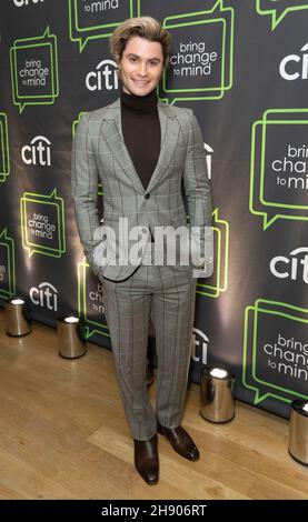 New York, NY - 2. Dezember 2021: Chase Stokes nimmt an der „Bring Change to Mind“-Gala in der City Winery Teil Stockfoto