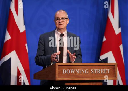 CHEQUERS, ENGLAND, Vereinigtes Königreich - 19. Juli 2021 - Premierminister Boris Johnson hält eine virtuelle COVID-19 Pressekonferenz von Chequers zusammen mit Sir Patrick Vall ab Stockfoto