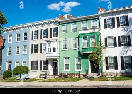 Genf, New York, Vereinigte Staaten von Amerika – 13. September 2016. Wohngebäude an der Hauptstraße in Genf, NY. Stockfoto