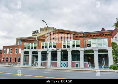 Syracuse, New York, USA – 14. September 2016. Blick auf das Syracuse Weighlock Building, in dem sich das Erie Canal Museum in Syracuse, NY, befindet. Stockfoto