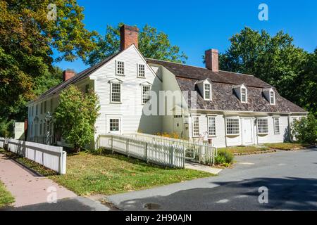 Deerfield, Massachusetts, Vereinigte Staaten von Amerika – 16. September 2016. Hall Tavern beherbergt das Besucherzentrum des historischen Deerfield Museums. Stockfoto