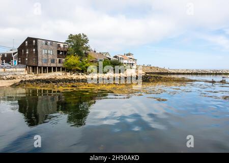 Rockport, Massachusetts, Vereinigte Staaten von Amerika – 20. September 2016. Rockport Hafen in Rockport, MA. Blick auf historische Gebäude. Stockfoto