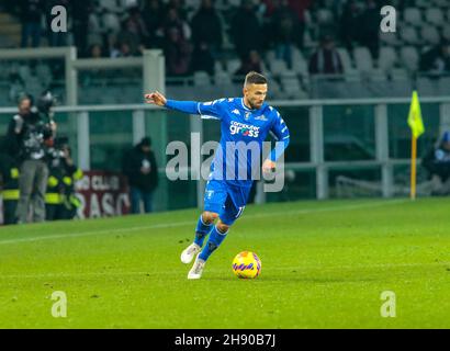 Turin, Italien - 2. Dezember 2021, Di Francesco von Empoli während der italienischen Meisterschaft Serie A Fußballspiel zwischen Turin FC und Empoli FC am 2. Dezember 2021 im Stadio Olimpico Grande Torino in Turin, Italien - Foto: Nderim Kaceli/DPPI/LiveMedia Stockfoto