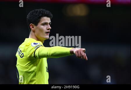 London, England, 2nd. Dezember 2021. Christian Norgaard von Brentford während des Spiels der Premier League im Tottenham Hotspur Stadium, London. Bildnachweis sollte lauten: David Klein / Sportimage Stockfoto