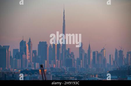 Gesamtansicht des Burj Khalifa, Dubai, Vereinigte Arabische Emirate. Bilddatum: Freitag, 26. November 2021. Bildnachweis sollte lauten: Anthony Devlin Stockfoto