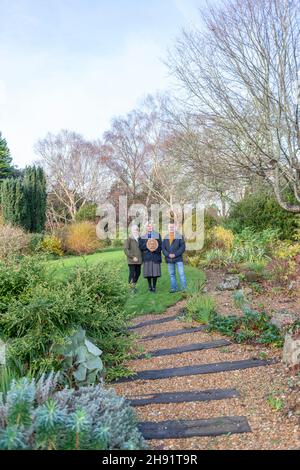 Fontwell, West Sussex, 3. Dezember 2021. Die Royal Horticultural Society gab am Freitag bekannt, dass Denmans Garden, ein RHS-Partnergarten, beim Wettbewerb „RHS Partner Garden of the Year“ zum regionalen Gewinner für die Südost- und Kanalinseln ernannt wurde. Der erste Wettbewerb lud RHS-Mitglieder ein, ‘für ihren bevorzugten 2021 Feel Good’-Garten zu stimmen, in Anerkennung der Vorteile für Gesundheit und Wohlbefinden, die sich aus dem Besuch von Gärten ergeben. Sechs Gärten wurden als regionale Gewinner ausgewählt und die Larch Cottage Nurseries wurde zum Gesamtsieger gewählt. „Es gibt viele tolle und wunderschöne RHS Stockfoto