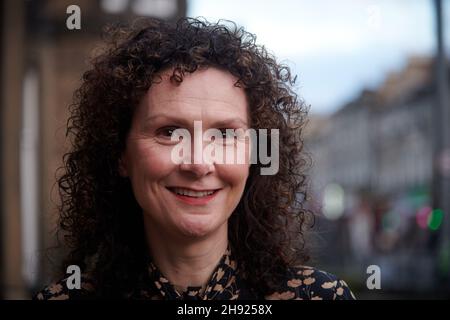 Edinburgh Schottland, Vereinigtes Königreich Dezember 03 2021. Wendy Chamberlain, Abgeordnete von North East Fife, im Hauptquartier der schottischen Liberaldemokraten, wo sie als neue stellvertretende Vorsitzende der schottischen Liberaldemokraten vorgestellt wird Stockfoto