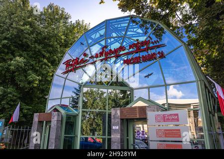 Sitz von Programm III des Polnischen Rundfunks und des Polnischen Rundfunks RDC in der Mysliwiecka Straße in Warschau, der Hauptstadt Polens Stockfoto