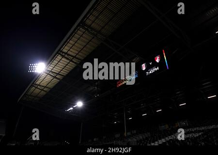 Allgemeiner Blick vom Inneren des Stadions vor dem Sky Bet Championship-Spiel im Craven Cottage, London. Bilddatum: Freitag, 3. Dezember 2021. Stockfoto