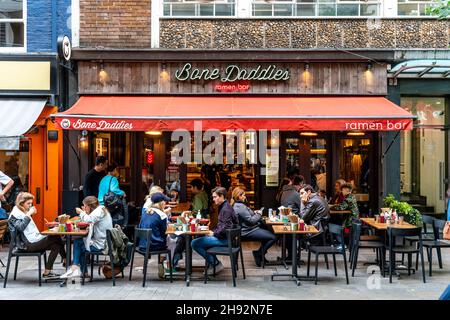 Bone Daddies Japanese Restaurant, Bond Street, London, Großbritannien. Stockfoto