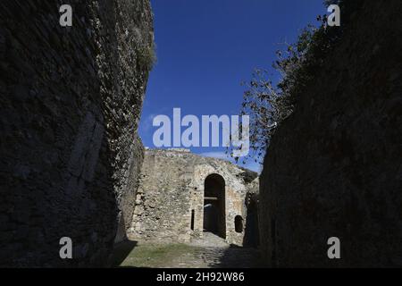 Hauptgewölbtes Eingangstor der Burg Methoni eine mittelalterliche Festung in der Hafenstadt Methoni, Messinia Peloponnes, Griechenland. Stockfoto