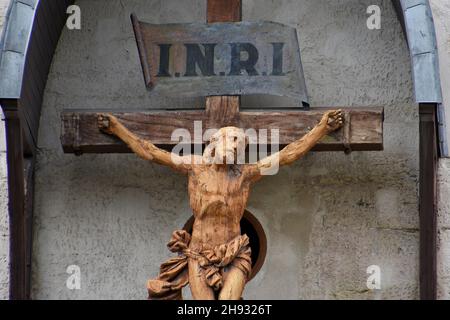 Marseille, Frankreich. 11th. November 2021. Blick auf das Kruzifix in der Kirche Notre-Dame-des-Accoules in Marseille. Kredit: SOPA Images Limited/Alamy Live Nachrichten Stockfoto