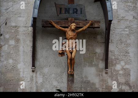 Marseille, Frankreich. 11th. November 2021. Blick auf das Kruzifix in der Kirche Notre-Dame-des-Accoules in Marseille. (Bild: © Gerard Bottino/SOPA Images via ZUMA Press Wire) Stockfoto