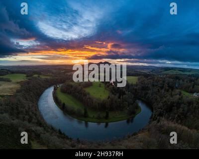 Sonnenuntergang bei Scott's View mit Blick über den River Tweed, über Old Melrose und die Eildon Hills dahinter. Bemersyde, Scottish Borders, Schottland, Großbritannien Stockfoto