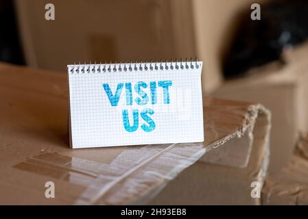 Schreiben Text anzeigen Besuchen Sie uns. Wort für Einladung Webseite ansehen Link zur Startseite Blog Internet Thinking Neue Ideen erneuern Kreativität Stockfoto