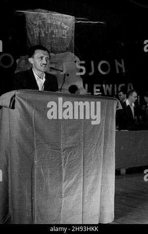 Warszawa, 1947-06. Krajowa konferencja Poalej Syjon Lewica - jednej z partii politycznych mniejszoœci ¿ydowskiej. Obrady dotyczy³y zakoñczonej w³aœnie sesji Organizacji Narodów Zjednoczonych, poœwiêconej utworzeniu pañstwa ¿ydowskiego w Palestynie. po/mgs PAP Dok³adny dzieñ wydarzenia nieustalony. Warschau, Juni 1947. Innenpolitische Konferenz von Poalej Syjon Lewica - einer der politischen Parteien der jüdischen Minderheit. Die Konferenz beendete gerade die UNO-Sitzung über die Schaffung eines jüdischen Staates in Palästina. po/mgs PAP Stockfoto