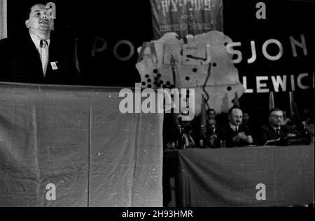 Warszawa, 1947-06. Krajowa konferencja Poalej Syjon Lewica - jednej z partii politycznych mniejszoœci ¿ydowskiej. Obrady dotyczy³y zakoñczonej w³aœnie sesji Organizacji Narodów Zjednoczonych, poœwiêconej utworzeniu pañstwa ¿ydowskiego w Palestynie. po/mgs PAP Dok³adny dzieñ wydarzenia nieustalony. Warschau, Juni 1947. Innenpolitische Konferenz von Poalej Syjon Lewica - einer der politischen Parteien der jüdischen Minderheit. Die Konferenz beendete gerade die UNO-Sitzung über die Schaffung eines jüdischen Staates in Palästina. po/mgs PAP Stockfoto