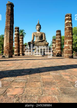 Buddha Statue, Wat Mahathat, Geschichtspark Sukhothai, UNESCO Weltkulturerbe, Mueang Kao, Provinz Sukhothai, Thailand, Asien Stockfoto