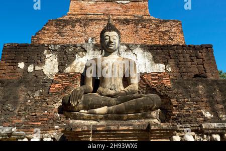 Buddha Statue, Wat Mahathat, Geschichtspark Sukhothai, UNESCO Weltkulturerbe, Mueang Kao, Provinz Sukhothai, Thailand, Asien Stockfoto