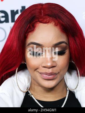 Inglewood, USA. 03rd Dez 2021. INGLEWOOD, LOS ANGELES, KALIFORNIEN, USA - 03. DEZEMBER: Saweetie kommt bei iHeartRadio 102,7 KIIS FM's Jingle Ball 2021 präsentiert von Capital One, das am 3. Dezember 2021 auf dem Forum in Inglewood, Los Angeles, Kalifornien, USA, stattfand. (Foto von Xavier Collin/Image Press Agency) Quelle: Image Press Agency/Alamy Live News Stockfoto