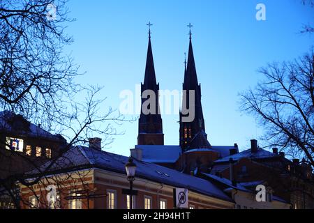 Tägliches Leben in Uppsalla, Schweden, am Freitag. Im Bild: Uppsale Kathedrale im Hintergrund. Stockfoto