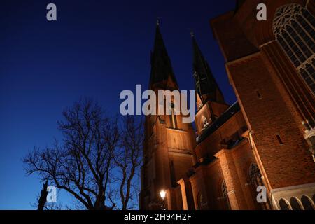 Tägliches Leben in Uppsalla, Schweden, am Freitag. Uppsale Kathedrale. Stockfoto